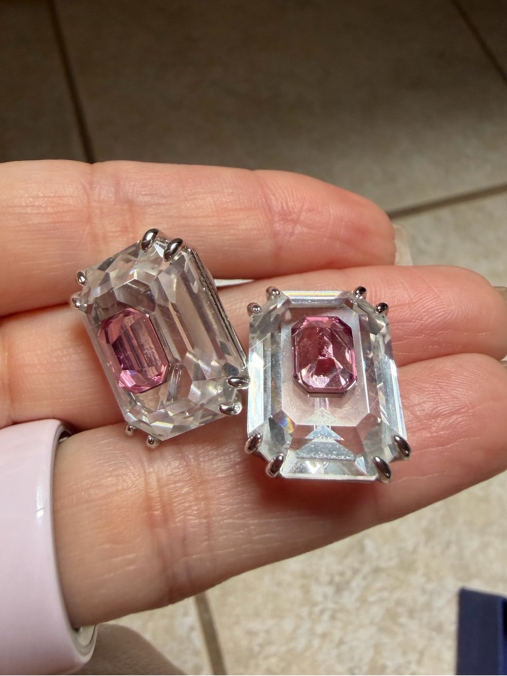 Swarovski -  CHROMA STUD EARRINGS